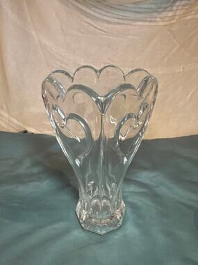 Vintage DePlomb Lead Crystal Raised Heart Sweetheart Vase Scalloped Rim 8"